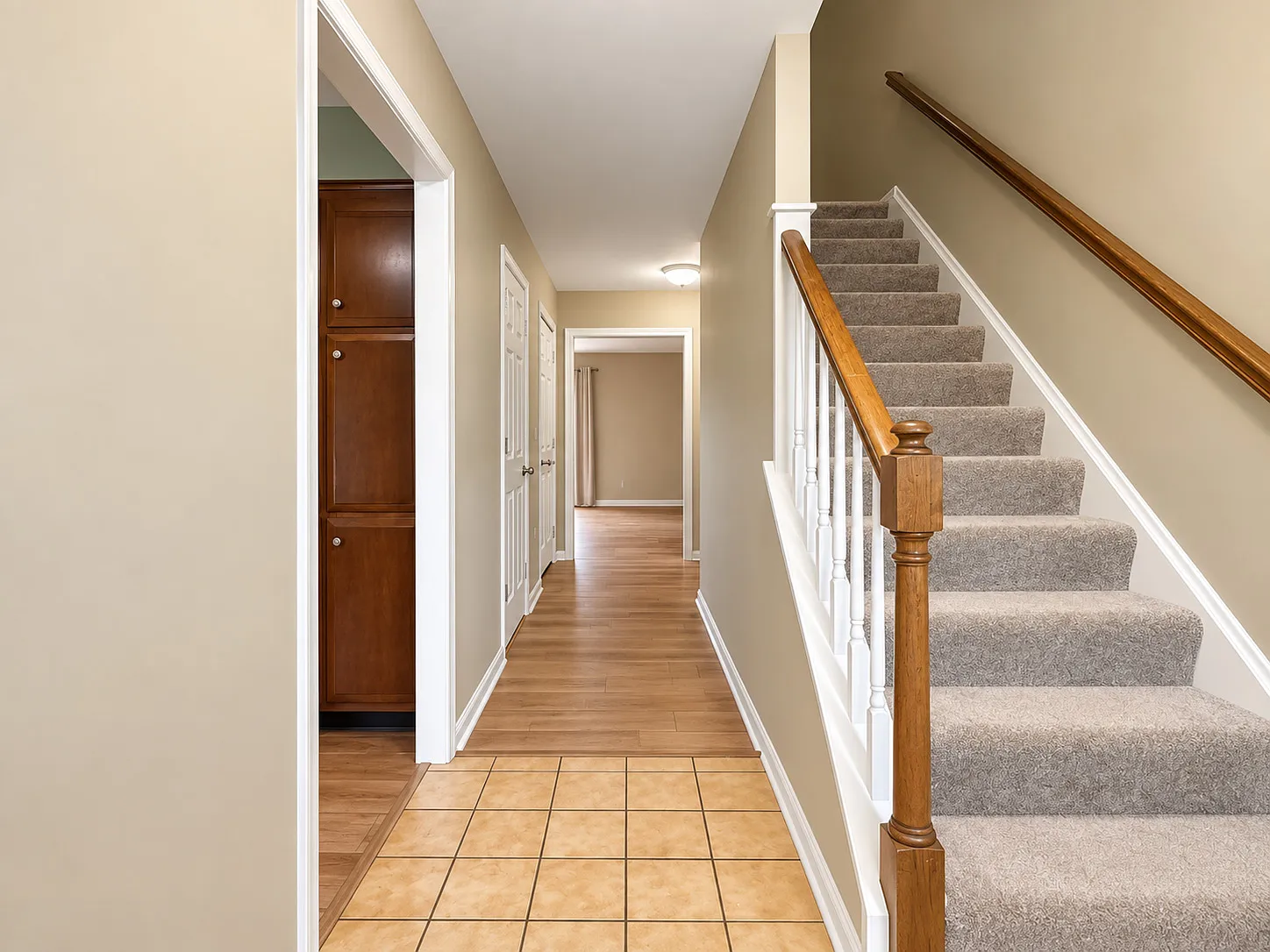 3 bed, 2.5 bath, 1360 sqft, $1,695 — Photo 4