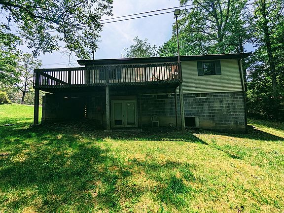 3rd image of 109 Lambert Ln