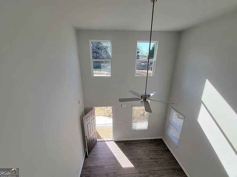617 W Vincent Dr #10 — Photo 5