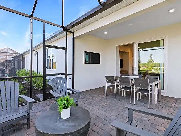 Coral Harbour Dr — Photo 14