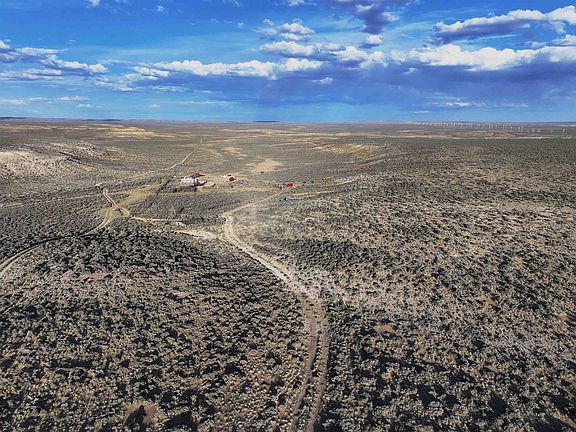 5th image of 14 Mile Ranch Rd