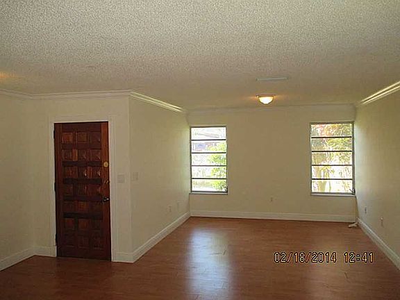 4th image of 1123 SW 57th Ave