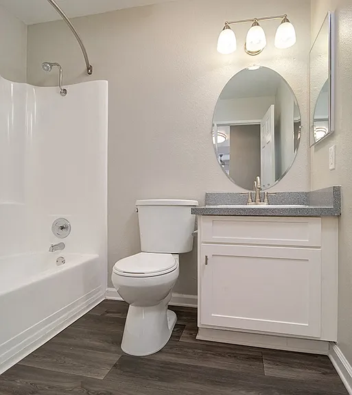 St. Charles Oaks Apartments — Photo 39