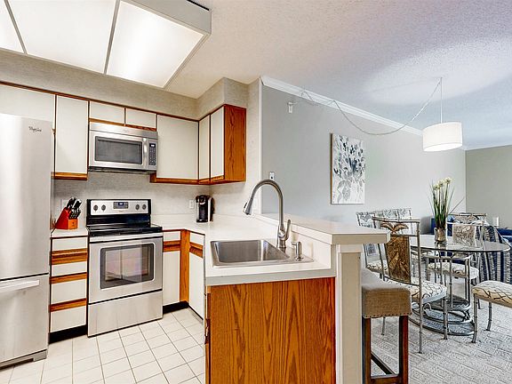 4th image of 302 Aegean Vista Way