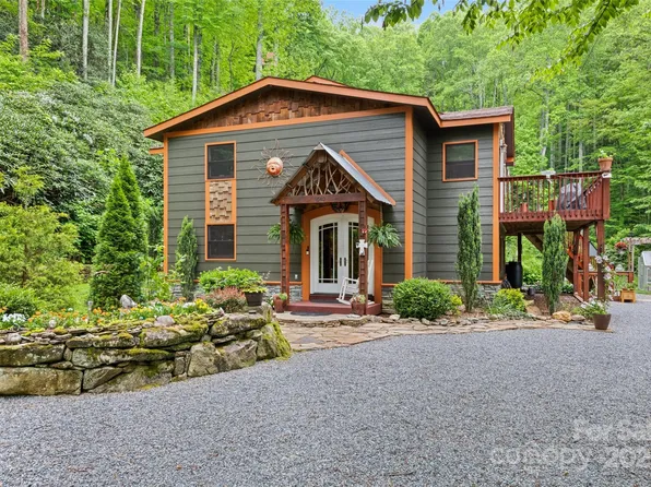 640 Pot Leg Rd, Waynesville, NC 28785