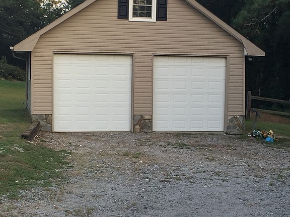 2 bay detached garage