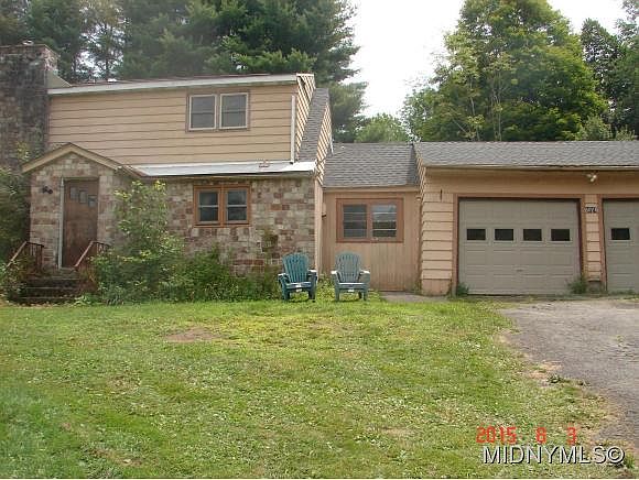 2nd image of 6074 Walker Rd