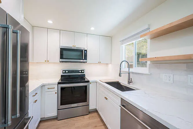680 Morro St #B — Photo 6