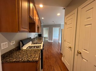 917 E 78th St APT 103W, Chicago, IL 60619