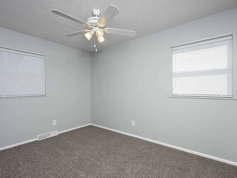 2318 Pinehurst St — Photo 16
