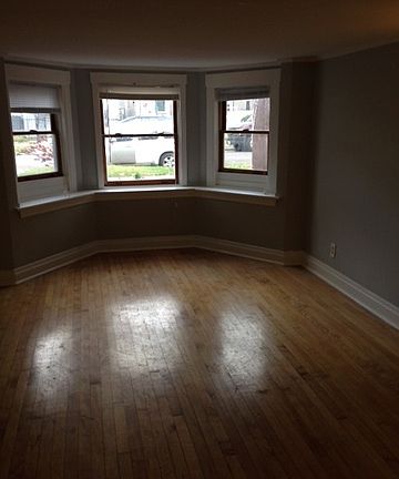2nd image of 3325 W Berteau Ave #1