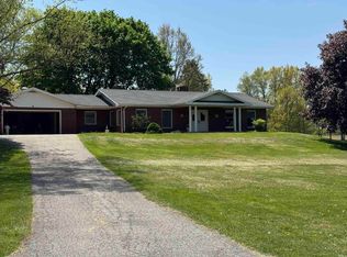 22160 Riley Rd, Lakeville, IN 46536