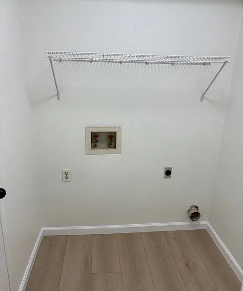 12800 Copper Cliff Ave #B — Photo 7