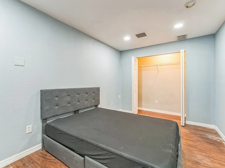 465 Rio Grande Ln #B — Photo 22