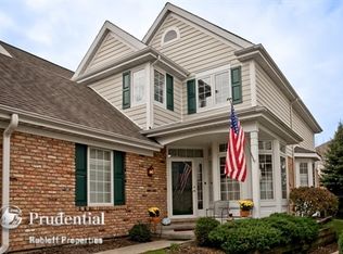 318 Reserve Cir, Clarendon Hills, IL 60514