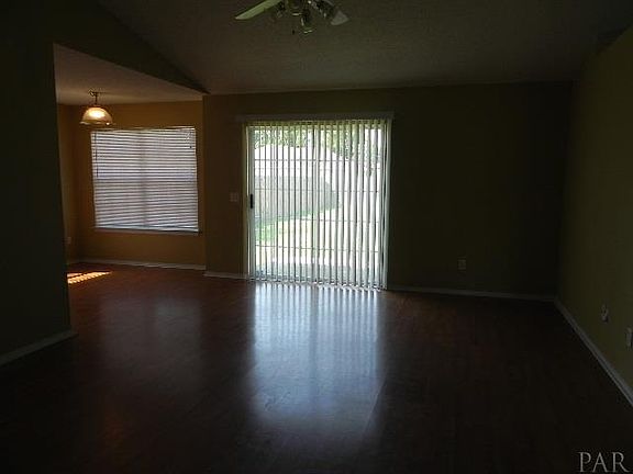 2nd image of 2453 Gulf Breeze Ave