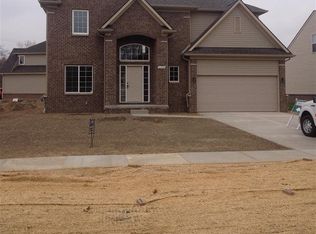 12153 Clinton River Rd, Sterling Heights, MI 48313