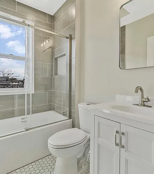 444 Kenyon St NW — Photo 28