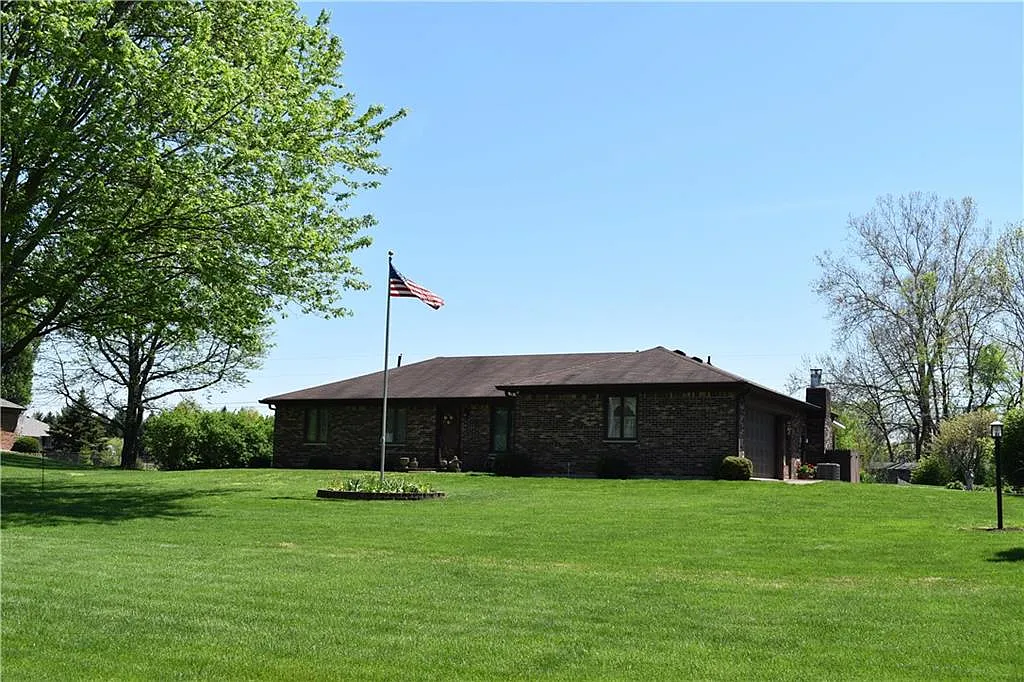 3707 E Carol Ln photo 1