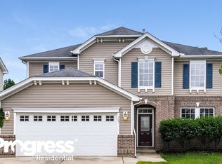 209 Ashdale Dr, Fuquay Varina, NC 27526