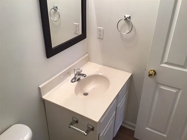 323 Aberdeen Cir — Photo 23