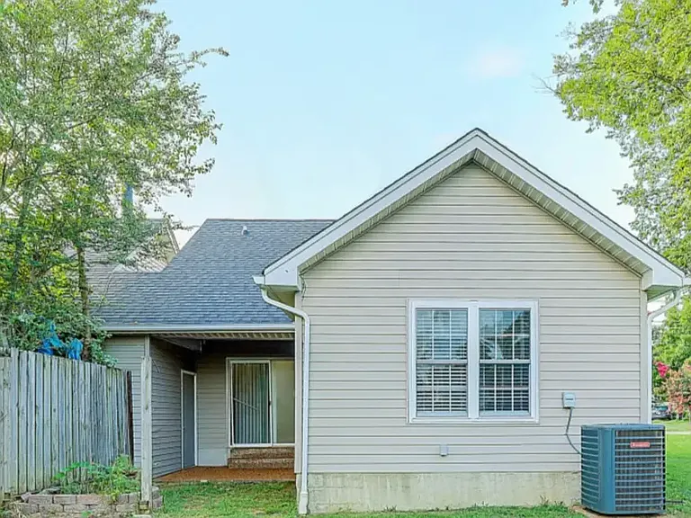 623 Brentmeadow Cir N — Photo 15