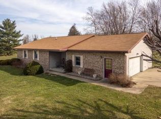 14511 Whispering Oaks Dr, Charleston, IL 61920