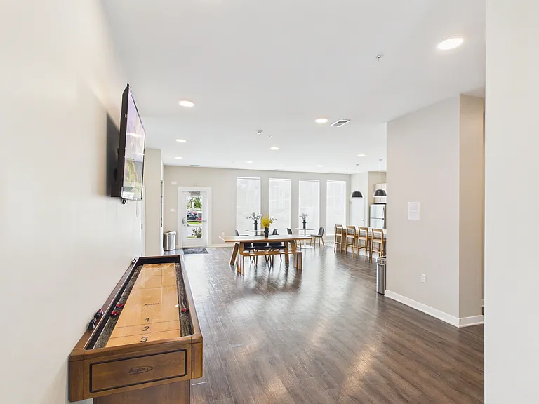 West Commons — Photo 8