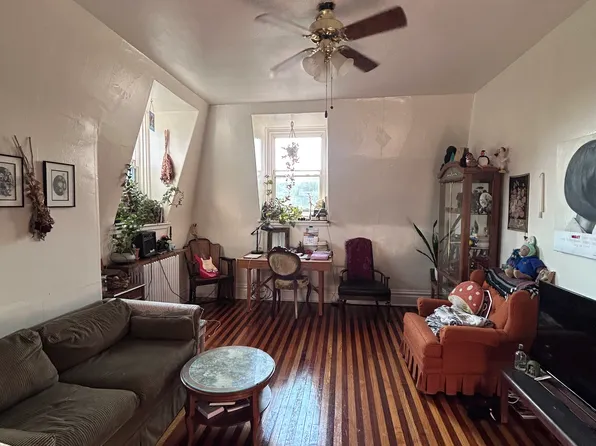 8 114th St APT 6, Troy, NY 12182