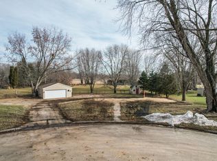 529 Braget Cir, Wanamingo, MN 55983