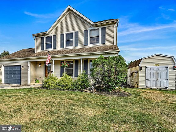 2nd image of 326 Dogwood Ln