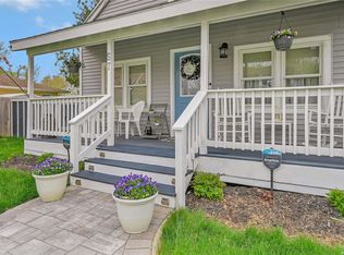 57 Pennant Dr, Mastic Beach, NY 11951