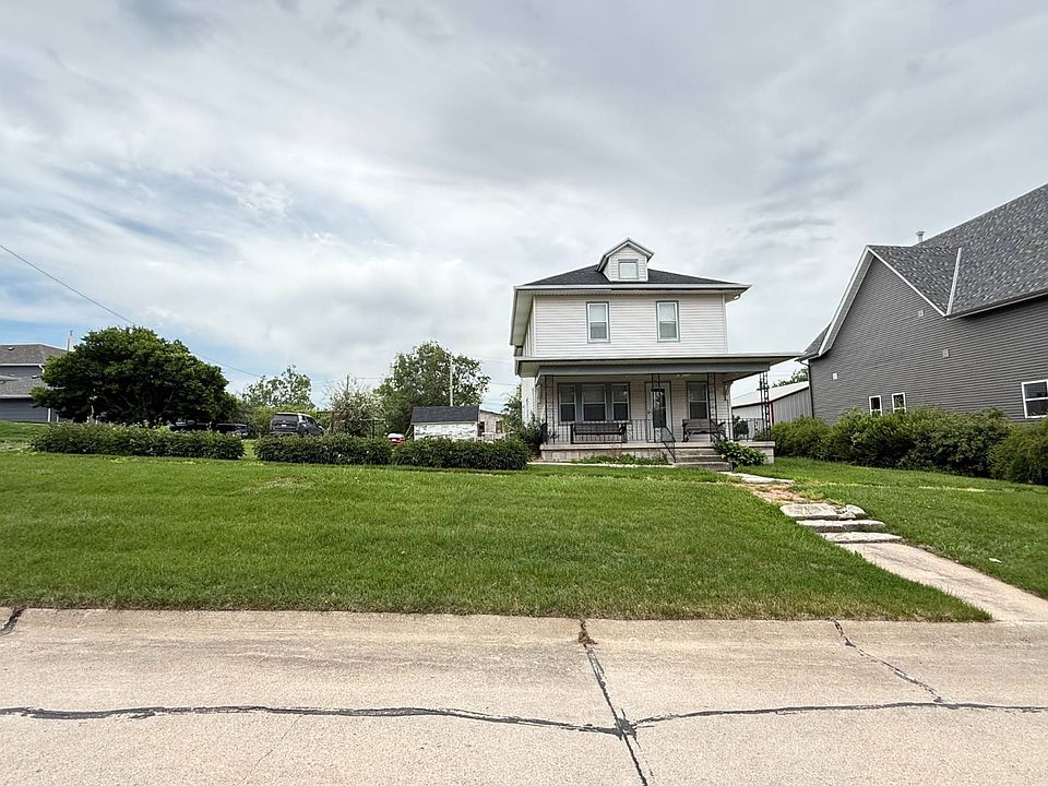 1st image of 105 S Way Ave