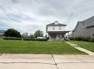 105 S Way Ave, Sutton, NE 68979