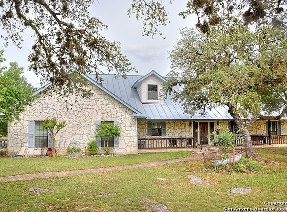 2nd image of 123 Dresden Wood Dr