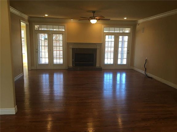 3rd image of 2457 N Covington Park Blvd