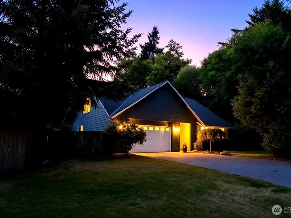 14203 NE 63rd Ct, Redmond, WA 98052