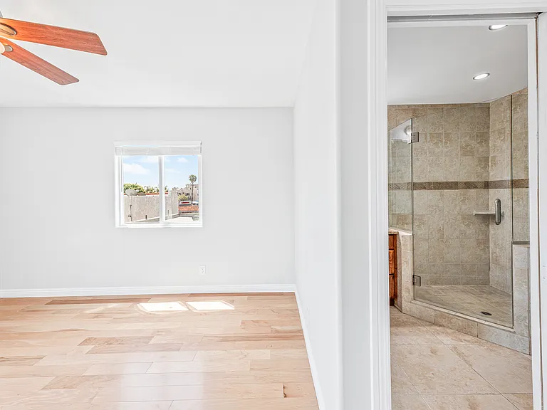 310 Olive Ave #6 — Photo 7
