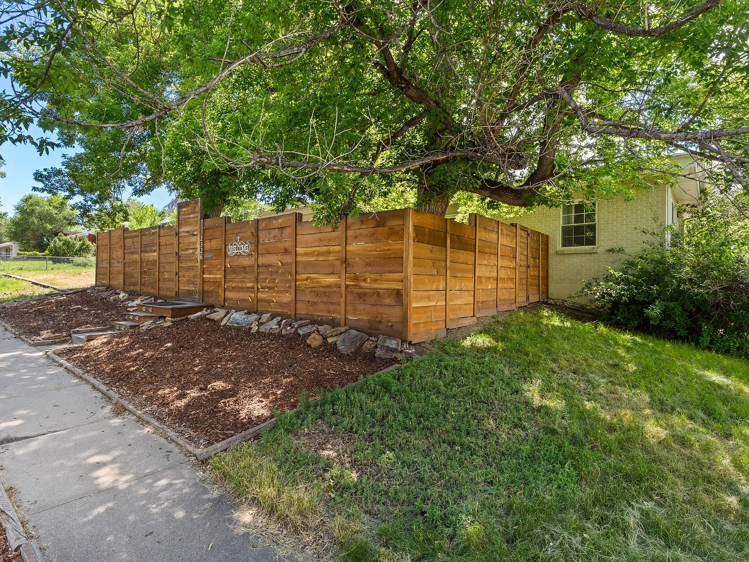 2326 North Meade Avenue - 1 — Photo 2