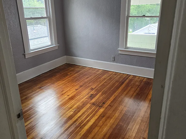 20 Paige St — Photo 13