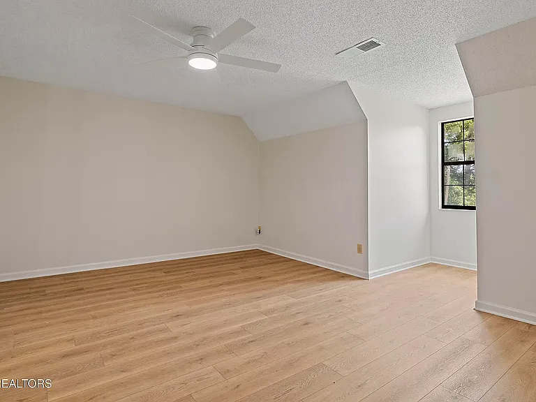 Master bedroom (upstairs)