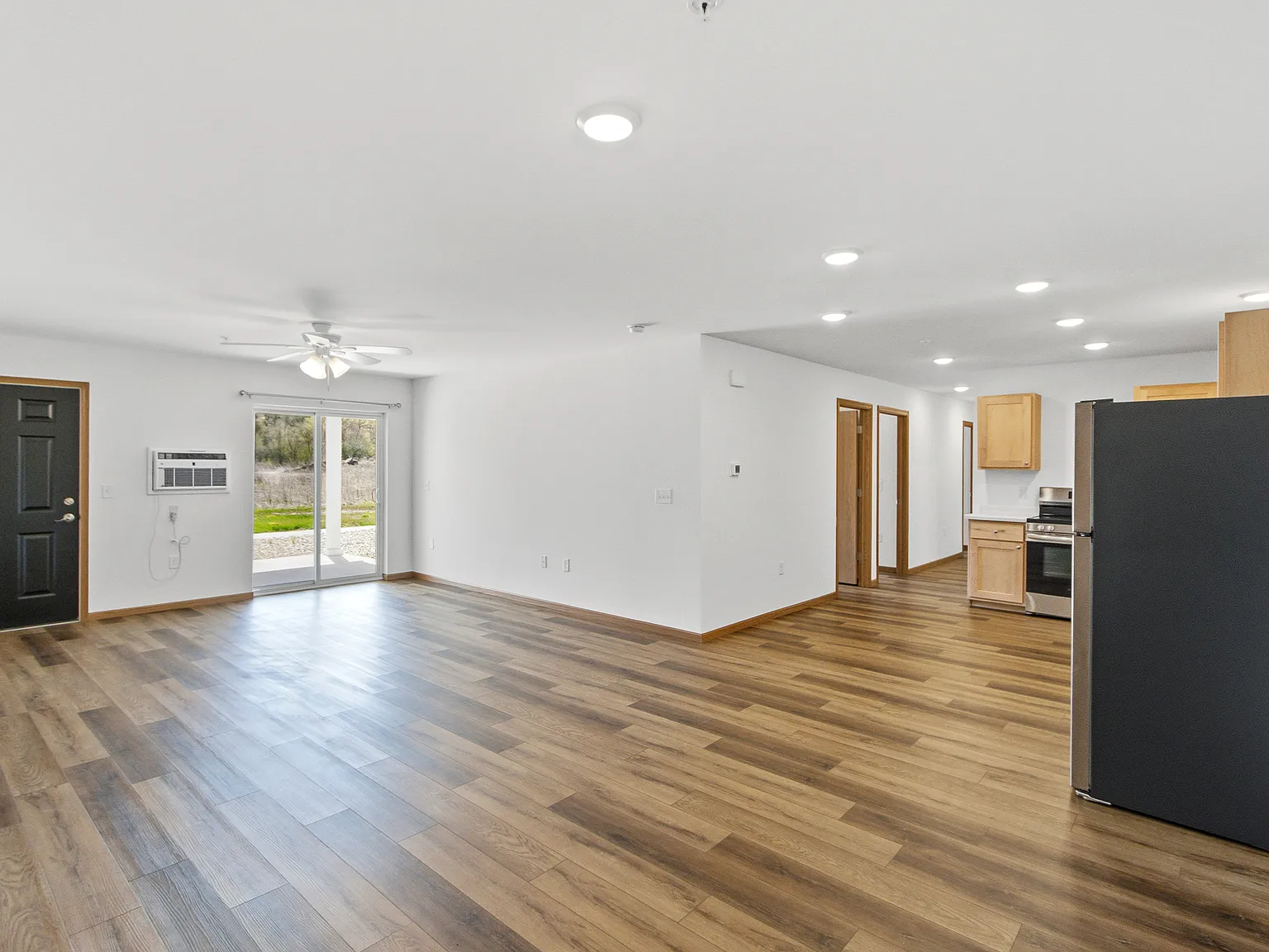Carver Flats - 310 — Photo 3