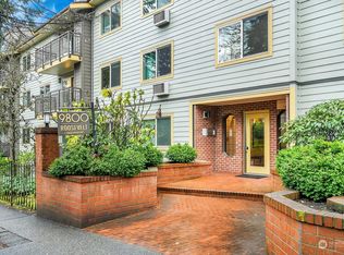 9800 Roosevelt Way NE APT 2, Seattle, WA 98115