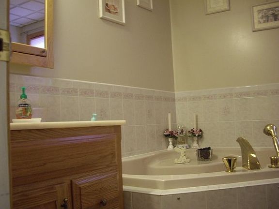 NOT the Master bath ... Jacuzzi tub