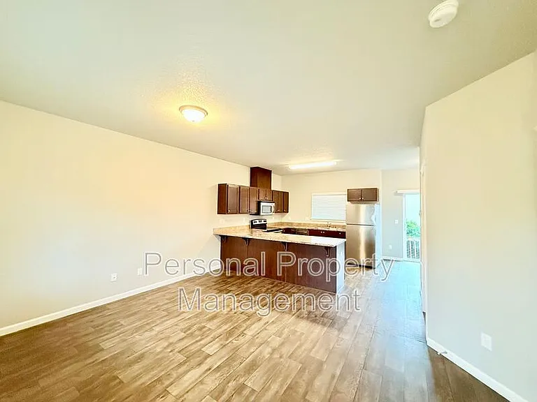 12600 NE 49th St #E — Photo 10