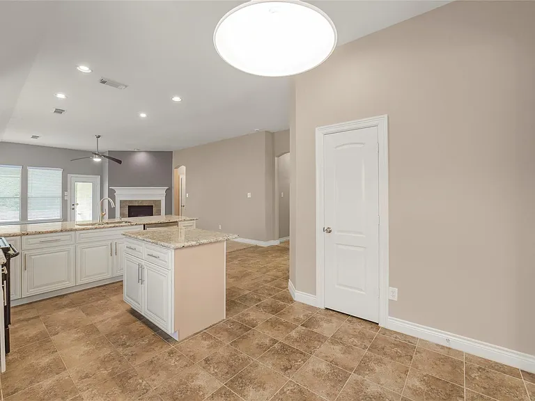 13715 Cypresswood Crossing Blvd — Photo 11