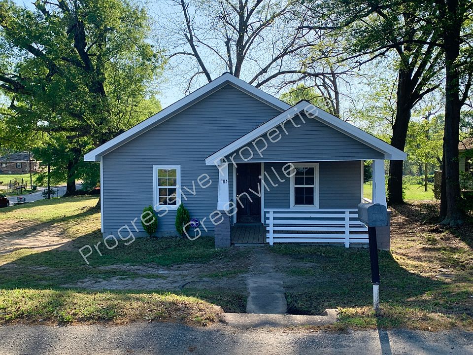 1st image of 704 Sunnyside Dr