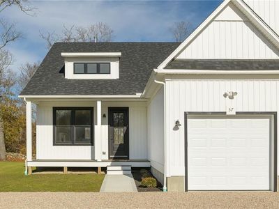 37 Whittier Dr, South Kingstown, RI, 02879