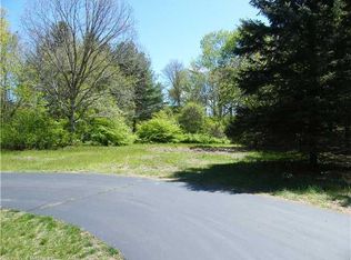 44 N Cove Rd, Old Saybrook, CT 06475