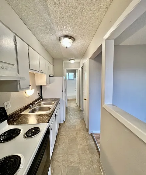 3350 S Grant St — Photo 21